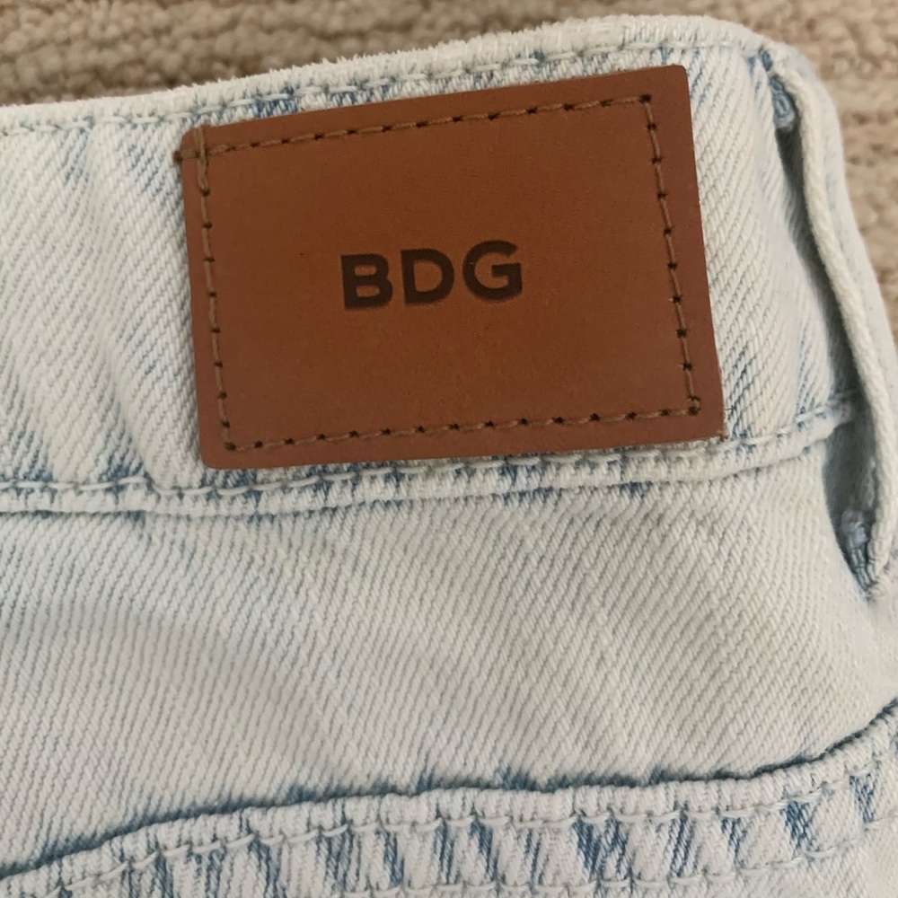 BDG High Rise Jean Shorts - Picture 3 of 6